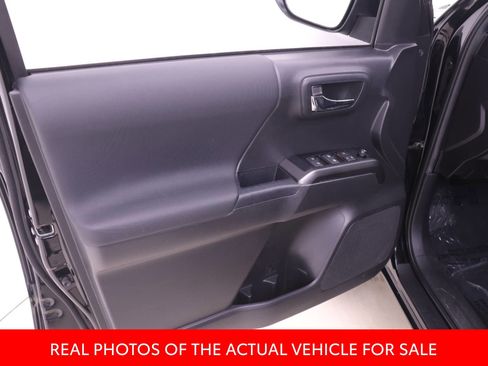 Used 2023 Toyota Tacoma TRD Off-Road AWD/4WD image 9