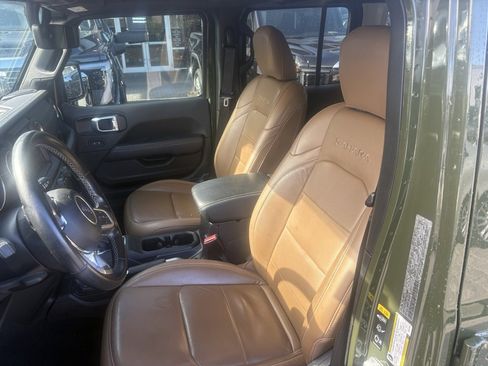 Used 2021 Jeep Wrangler Unlimited Sahara image 16