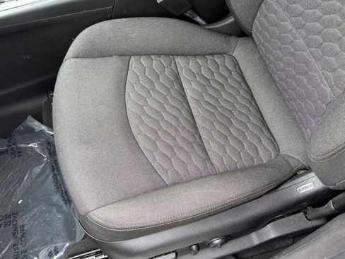 Used 2018 Chevrolet Equinox LT image 22