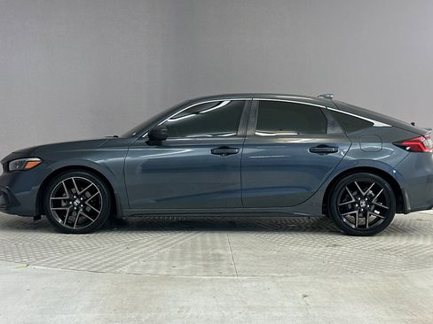 Used 2023 Honda Civic Sport Touring image 2