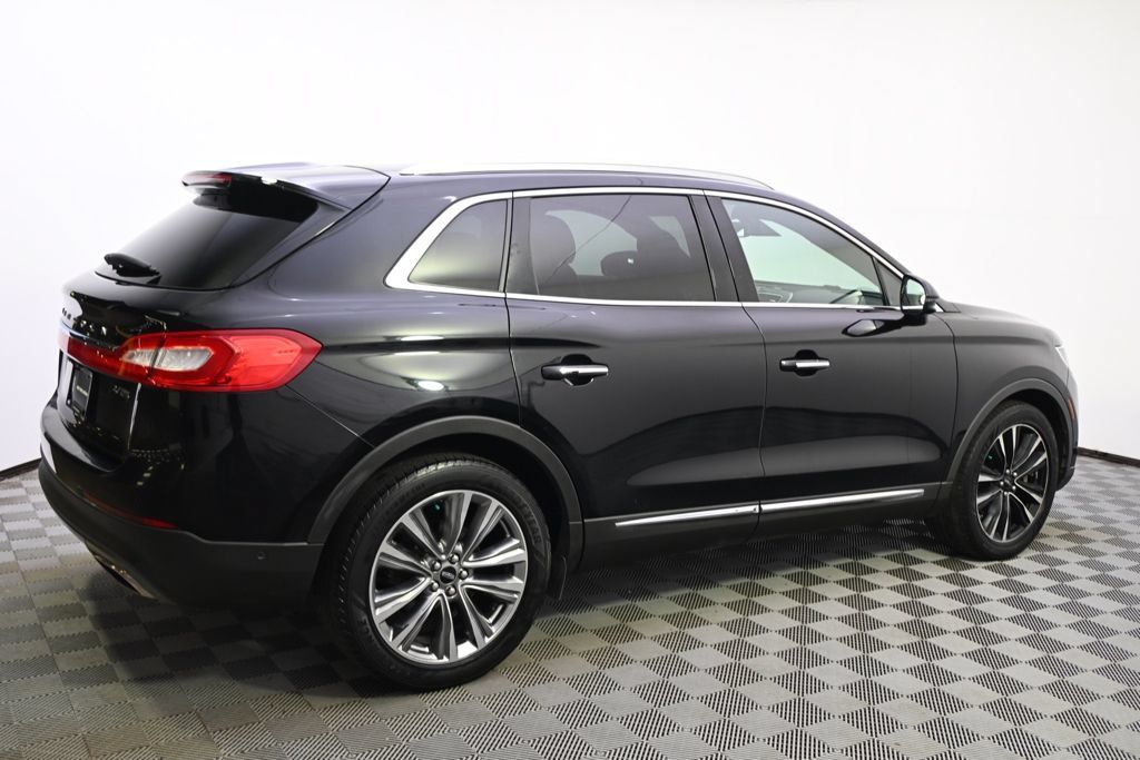Used 2016 Lincoln MKX Reserve w/ Technology Package AWD/4WD image 7