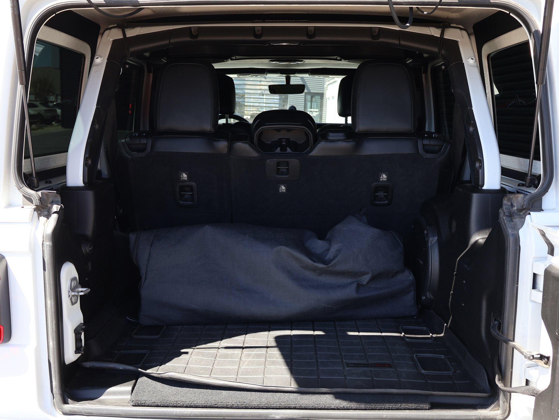 Used 2018 Jeep Wrangler Unlimited Rubicon AWD/4WD image 29