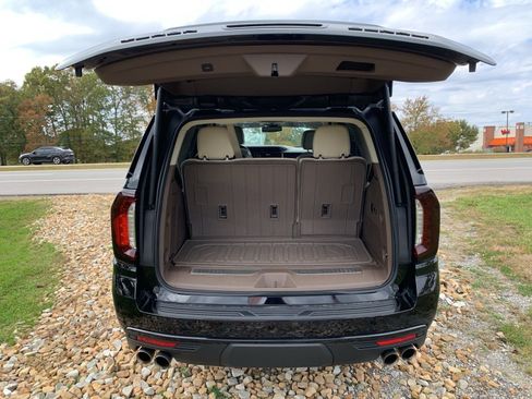 Used 2023 GMC Yukon Denali image 29