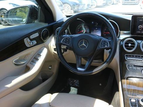 Used 2018 Mercedes-Benz C 300 Sedan w/ Premium Package image 22
