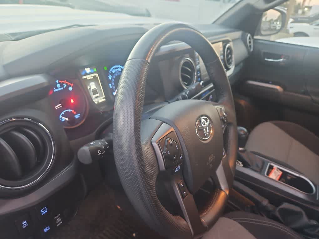 Used 2023 Toyota Tacoma TRD Sport w/ Advanced Technology Package AWD/4WD image 9
