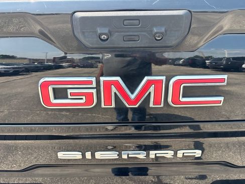Used 2023 GMC Sierra 1500 SLT w/ SLT Premium Package AWD/4WD image 14