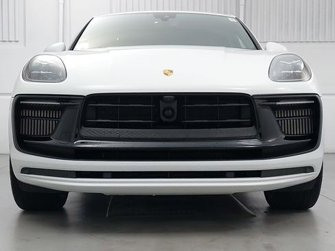 Used 2025 Porsche Macan S image 10