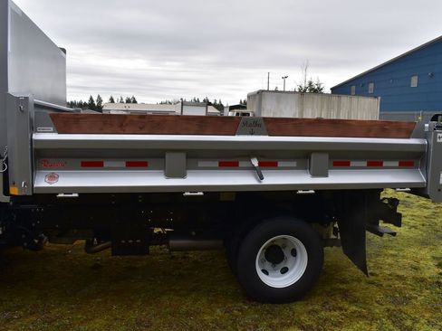 New 2024 Isuzu NPR image 17