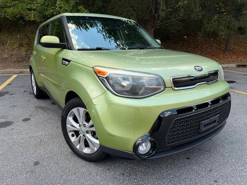 Used 2016 Kia Soul + FWD image 1