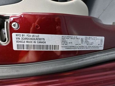 Used 2020 Dodge Grand Caravan SE w/ UConnect Hands-Free Group FWD image 43