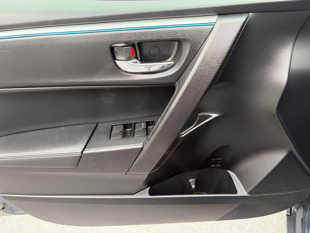 Used 2015 Toyota Corolla S FWD image 15