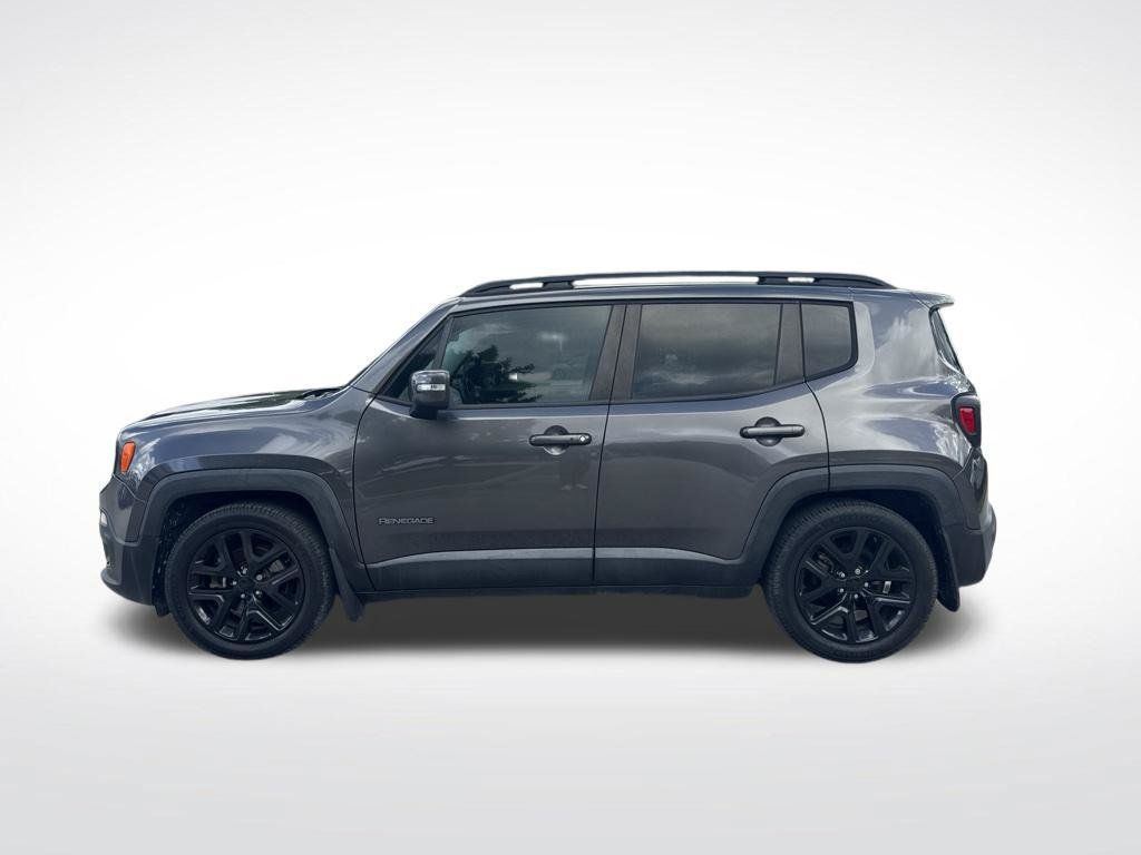 Used 2017 Jeep Renegade Altitude FWD image 8