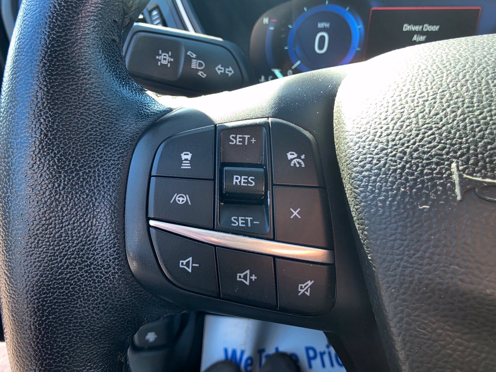 Used 2020 Ford Escape Titanium w/ Titanium Premium Package 2.0 AWD/4WD image 14