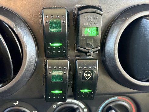 Used 2007 Jeep Wrangler Unlimited X AWD/4WD image 30