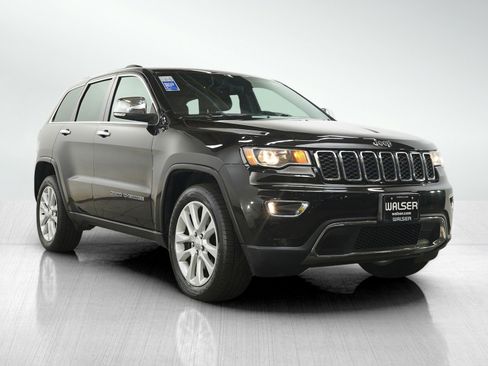 Used 2017 Jeep Grand Cherokee Limited AWD/4WD image 3
