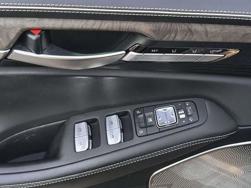 Used 2020 Genesis G90 3.3T Premium image 15