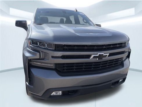 Used 2021 Chevrolet Silverado 1500 RST image 2