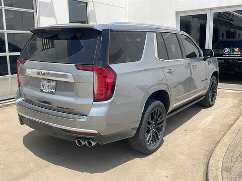 Used 2024 GMC Yukon Denali w/ Advanced Technology Package AWD/4WD image 2