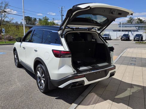 Certified 2023 INFINITI QX60 Luxe w/ Cargo Package AWD/4WD image 19