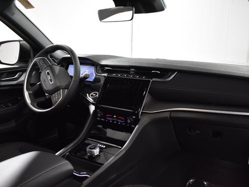 New 2025 Jeep Grand Cherokee Laredo X image 30