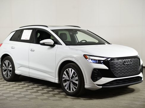 Used 2025 Audi Q4 e-tron Premium Plus w/ Premium Plus image 7