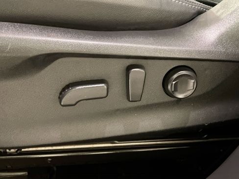 Used 2022 Subaru Forester Limited image 23