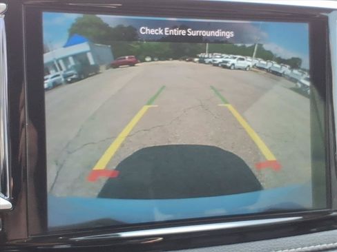 Used 2024 Chrysler Pacifica Limited FWD image 29
