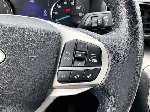 Used 2023 Ford Explorer XLT w/ Equipment Group 202A AWD/4WD image 12