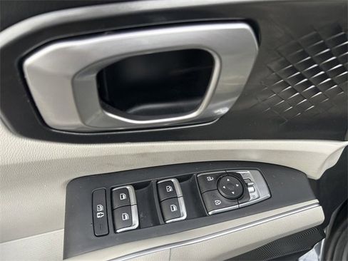 Certified 2023 Kia Sorento S image 18