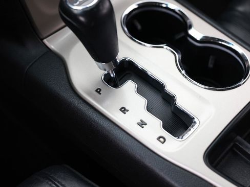 Used 2013 Jeep Grand Cherokee Limited image 38