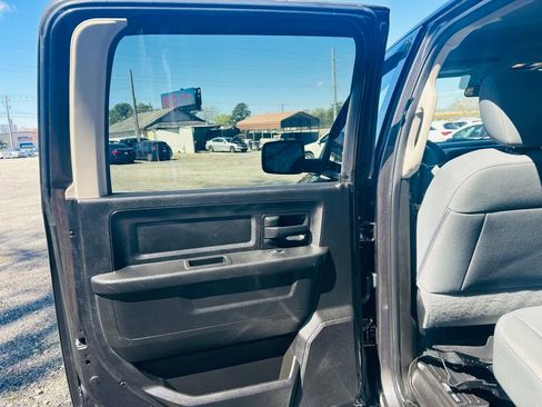 Used 2019 RAM 1500 Tradesman w/ Tradesman SXT Package image 22