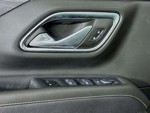 Used 2024 GMC Yukon SLT image 19