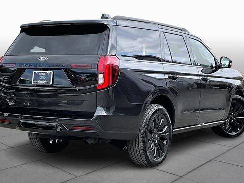 Used 2025 Ford Expedition Platinum w/ Stealth Appearance Package image 13