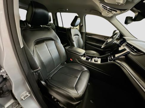 Used 2023 Jeep Grand Cherokee Limited AWD/4WD image 33