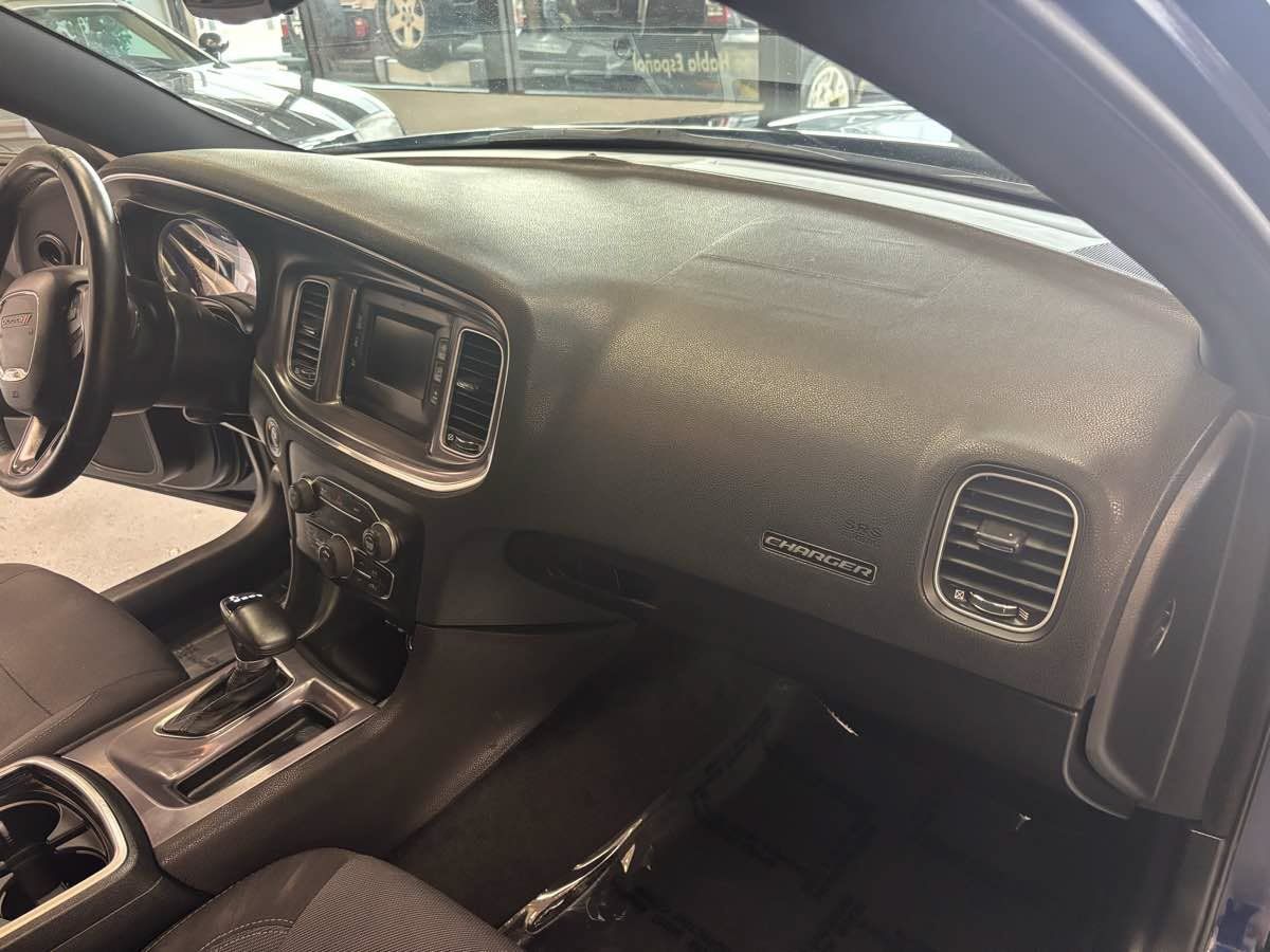 Used 2015 Dodge Charger SE w/ Sport Appearance Group RWD image 14