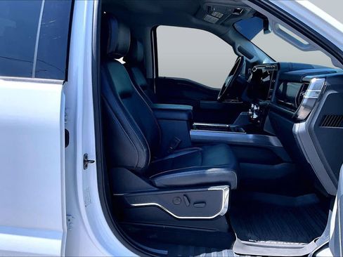 Used 2024 Ford F250 Lariat w/ Sport Appearance Package AWD/4WD image 9