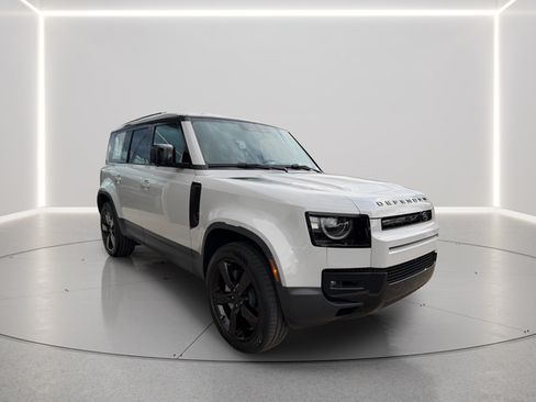 Used 2026 Land Rover Defender 110 S AWD/4WD image 7