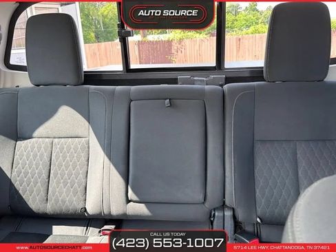 Used 2017 Nissan Titan SV AWD/4WD image 22