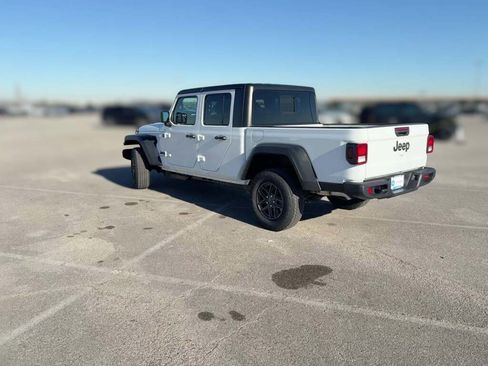 New 2026 Jeep Gladiator Sport image 8