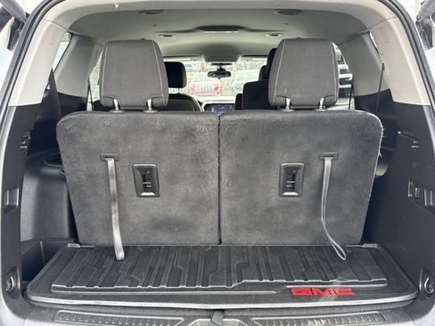 Used 2021 GMC Acadia SLE w/ Driver Convenience Package image 10