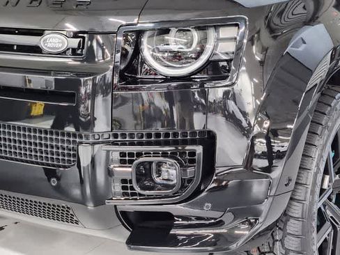 New 2026 Land Rover Defender 110 X-Dynamic SE AWD/4WD image 23