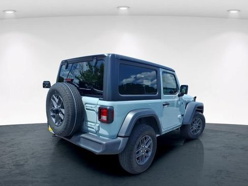 Used 2024 Jeep Wrangler Sport AWD/4WD image 8