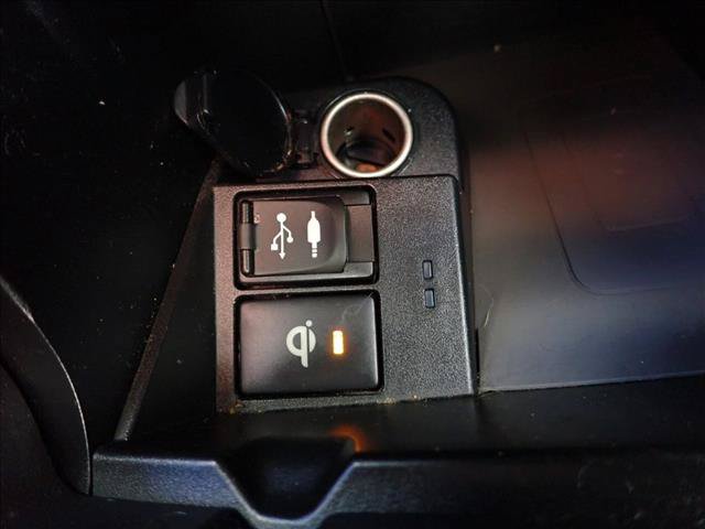 Used 2015 Toyota Camry XSE w/ Advanced Technology Package FWD image 16