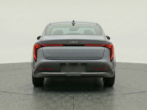 Used 2025 Kia K4 LXS image 7