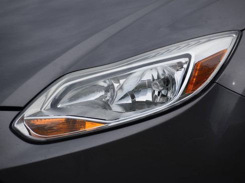 Used 2014 Ford Focus SE image 35