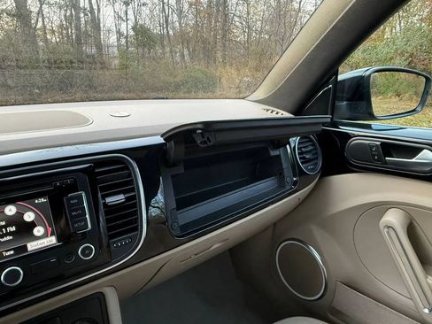 Used 2013 Volkswagen Beetle 2.5 image 55