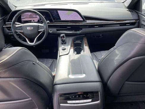Used 2022 Cadillac Escalade ESV Sport Platinum w/ Heavy-Duty Trailer Package image 16