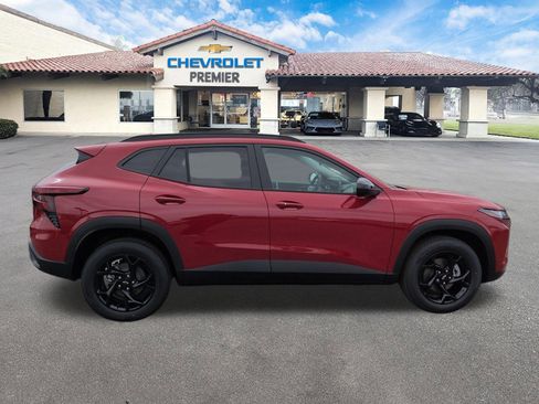New 2026 Chevrolet Trax LT w/ Driver Confidence Package FWD image 9