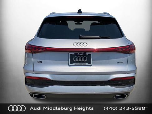 Certified 2025 Audi Q5 Premium w/ Convenience Package AWD/4WD image 5