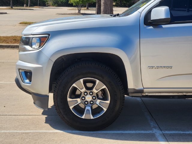 Used 2017 Chevrolet Colorado Z71 AWD/4WD image 8